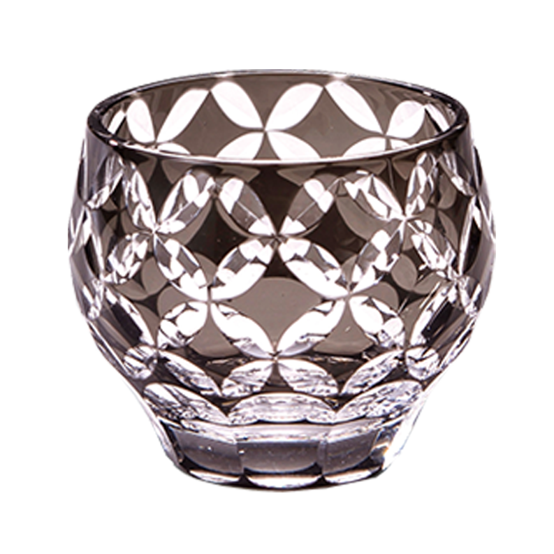 Copa de sake Kiriko con anillo de diamantes AC35