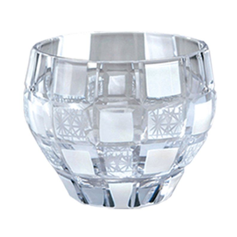 Cut glass sake cup, sashiko checkered pattern AS34
